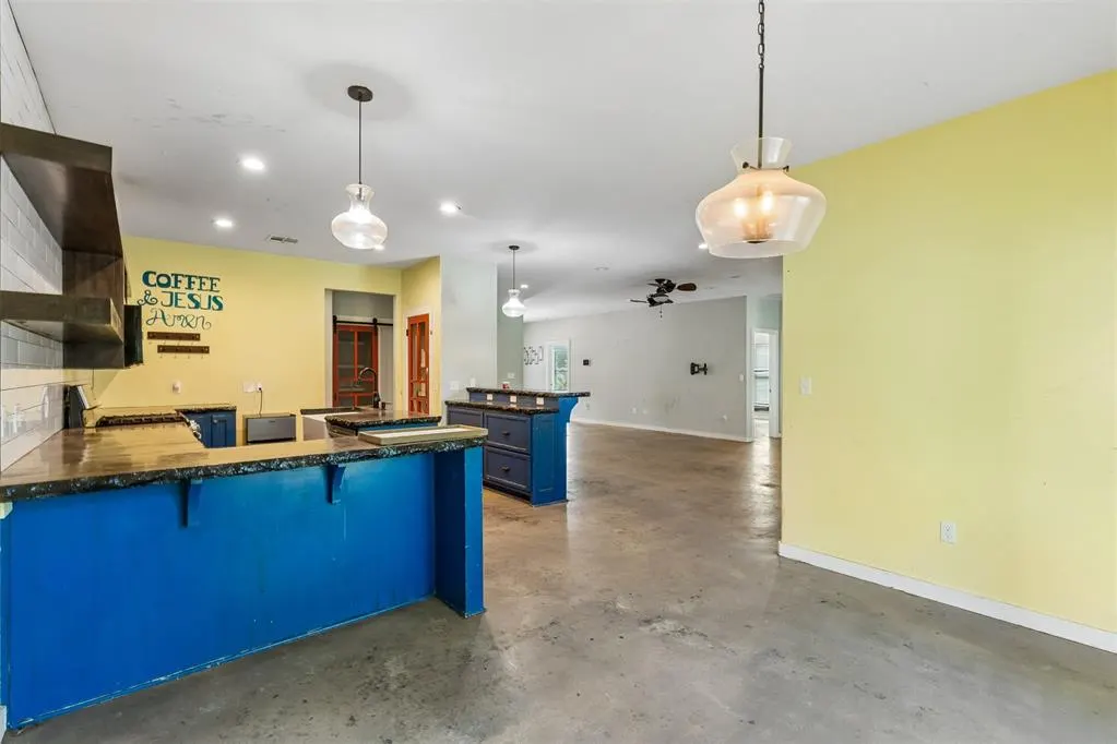 Photo 12 — 551 W 9th Avenue, Bristow, OK 74010