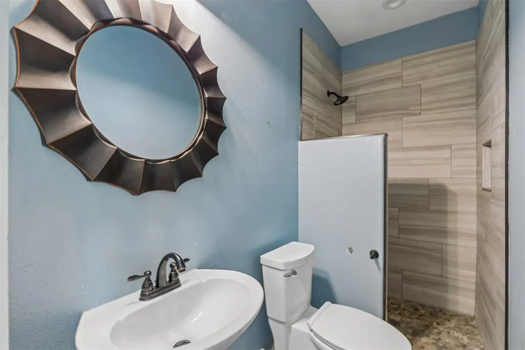 Photo 33 — 551 W 9th Avenue, Bristow, OK 74010