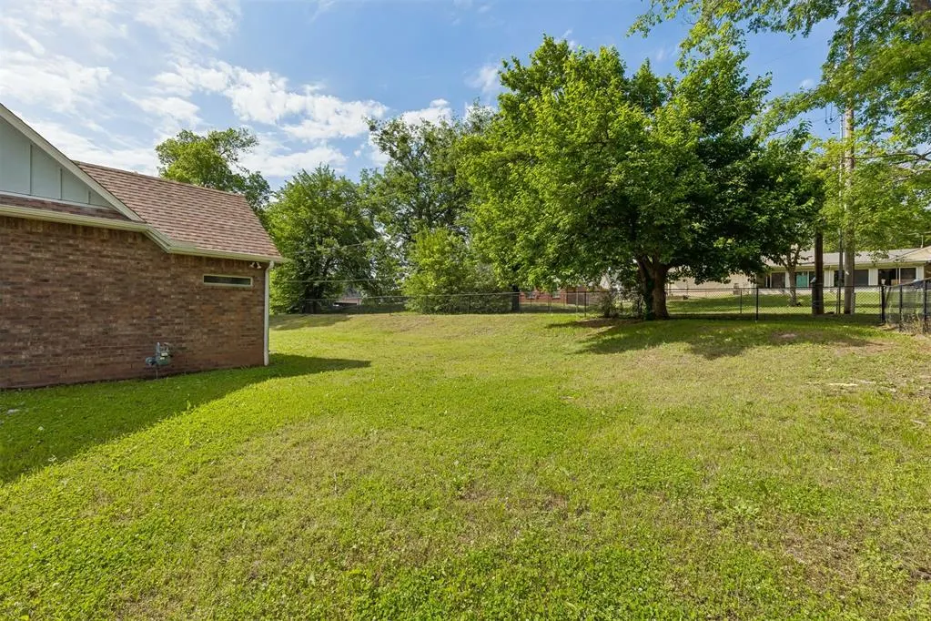 Photo 49 — 551 W 9th Avenue, Bristow, OK 74010