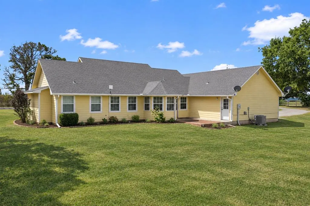 Photo 5 — 5048 Fairview Road, Davis, OK 73030