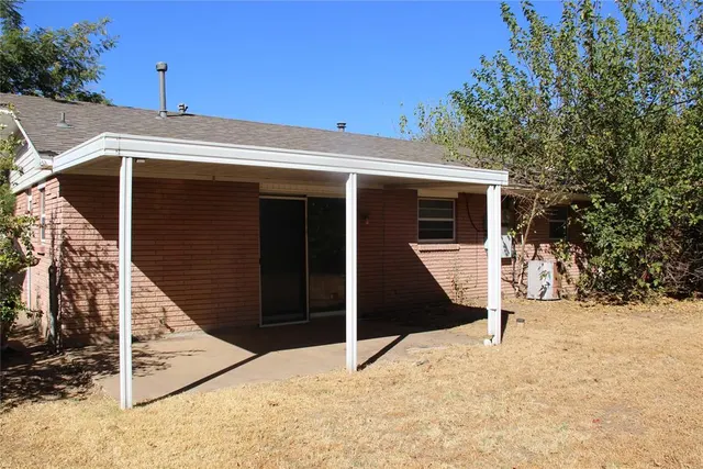 Photo 7 — 3024 S Madole Boulevard, Oklahoma City, OK 73159