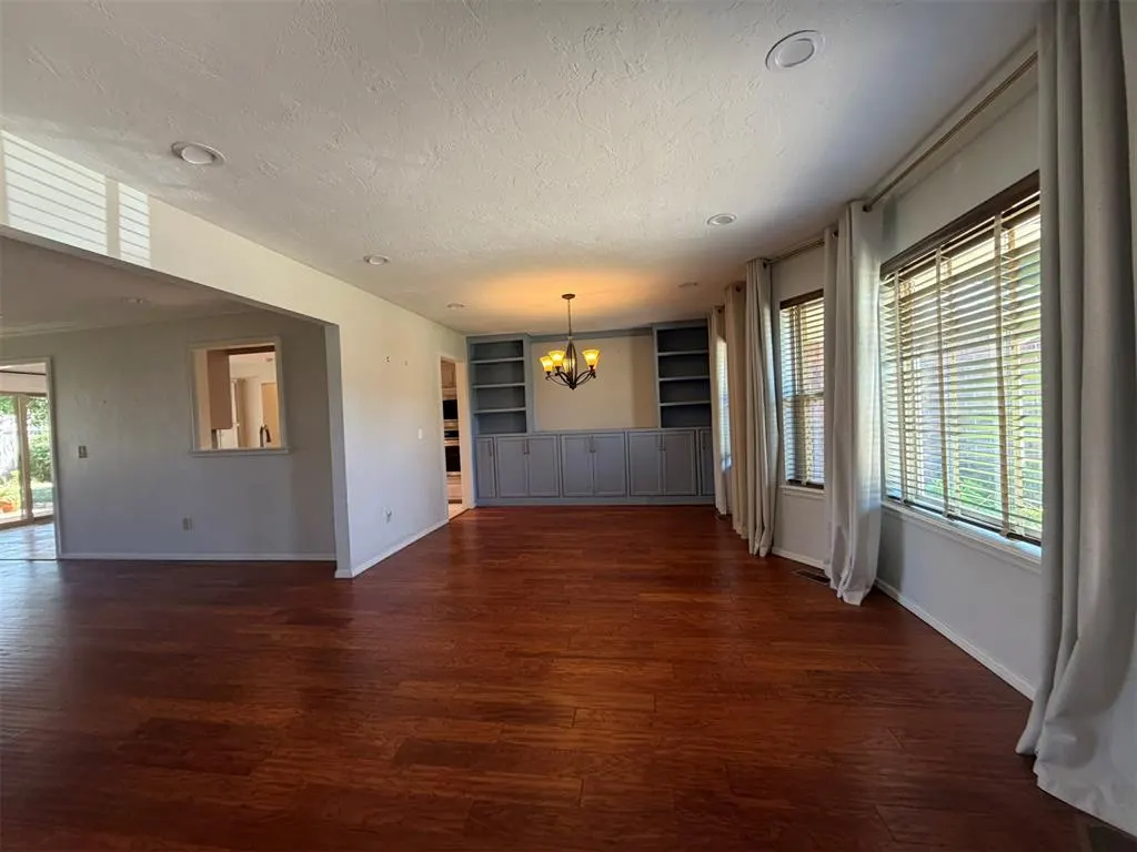Photo 2 — 5305 NW 110th Street, Oklahoma City, OK 73162