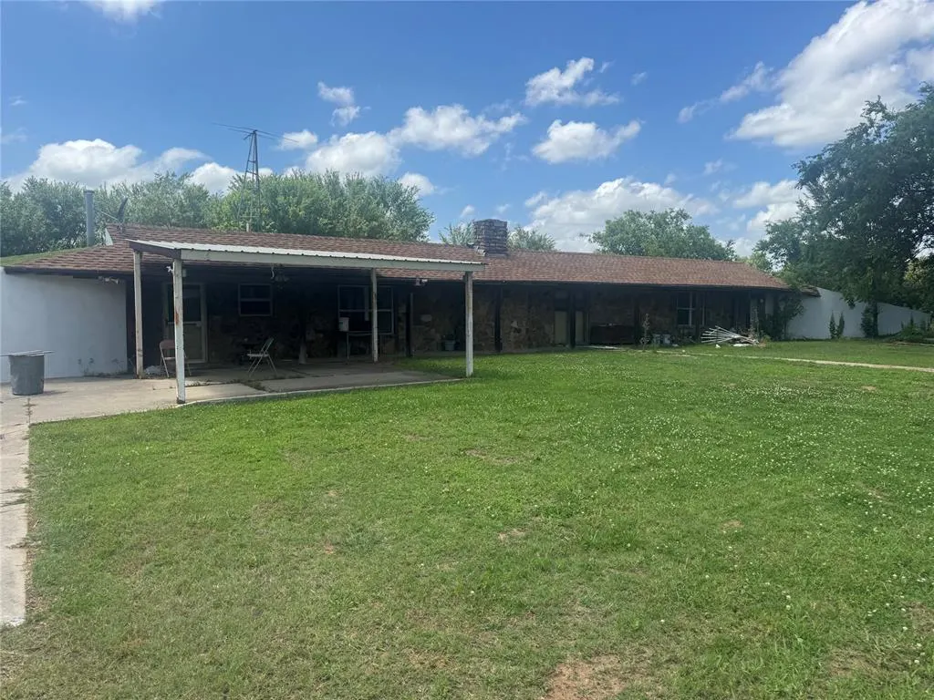 Photo 2 — 17801 NE 27th Street, Harrah, OK 73045