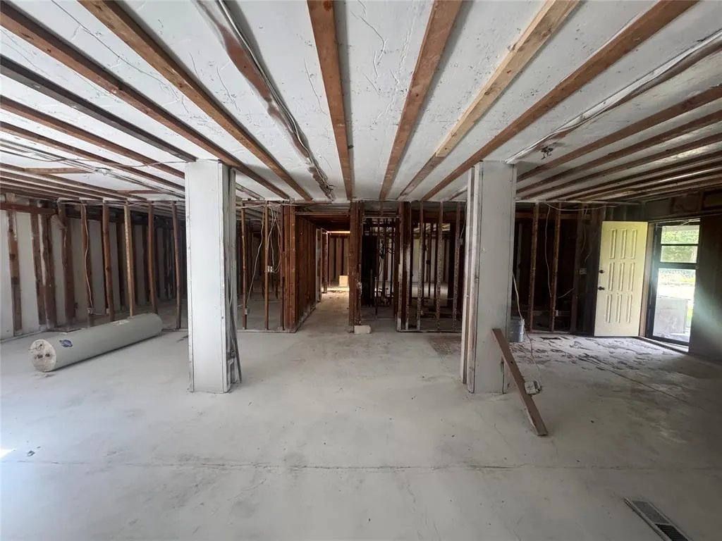 Photo 9 — 17801 NE 27th Street, Harrah, OK 73045
