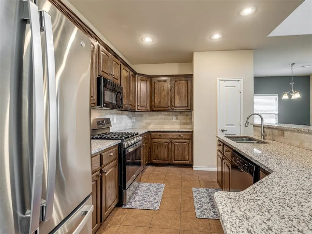 Photo 12 — 10413 Westover Avenue, Oklahoma City, OK 73162