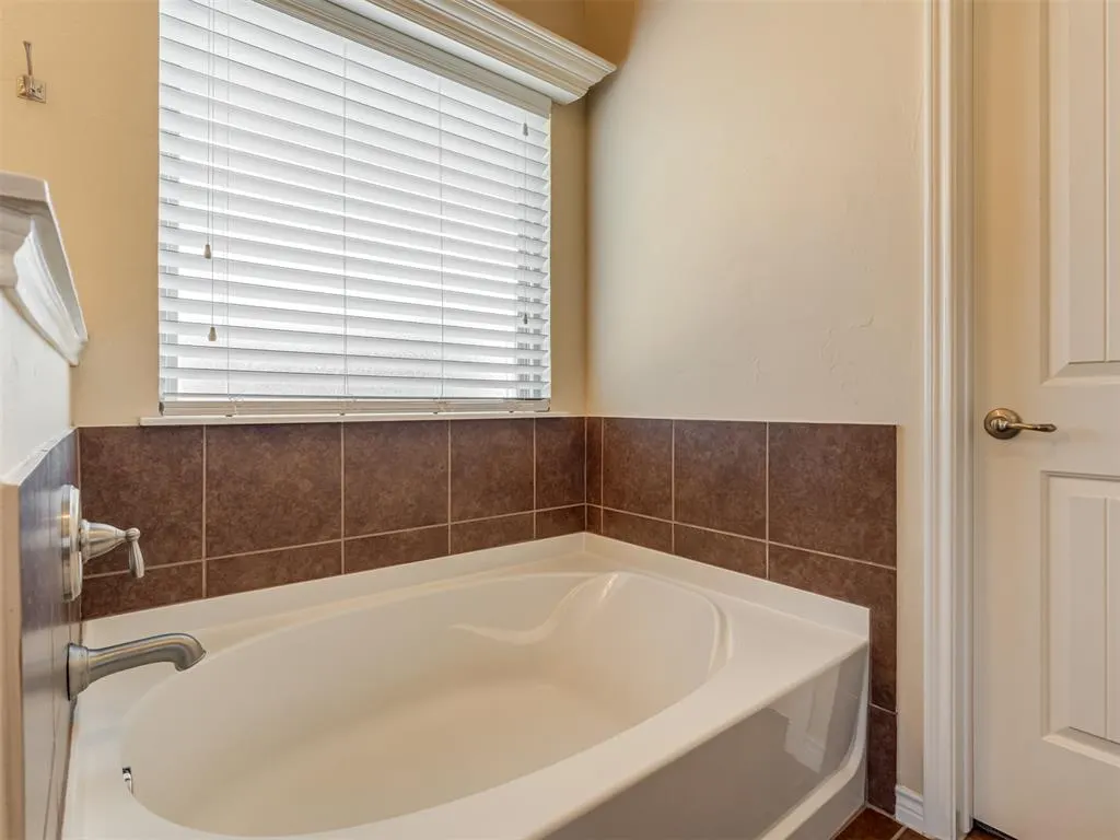 Photo 20 — 10413 Westover Avenue, Oklahoma City, OK 73162