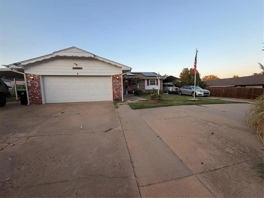 Photo 2 — 4 Cherokee Street, Shawnee, OK 74801