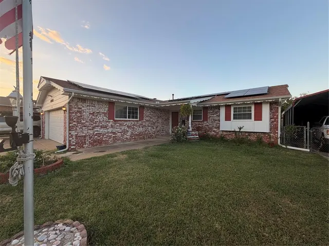 Photo 3 — 4 Cherokee Street, Shawnee, OK 74801