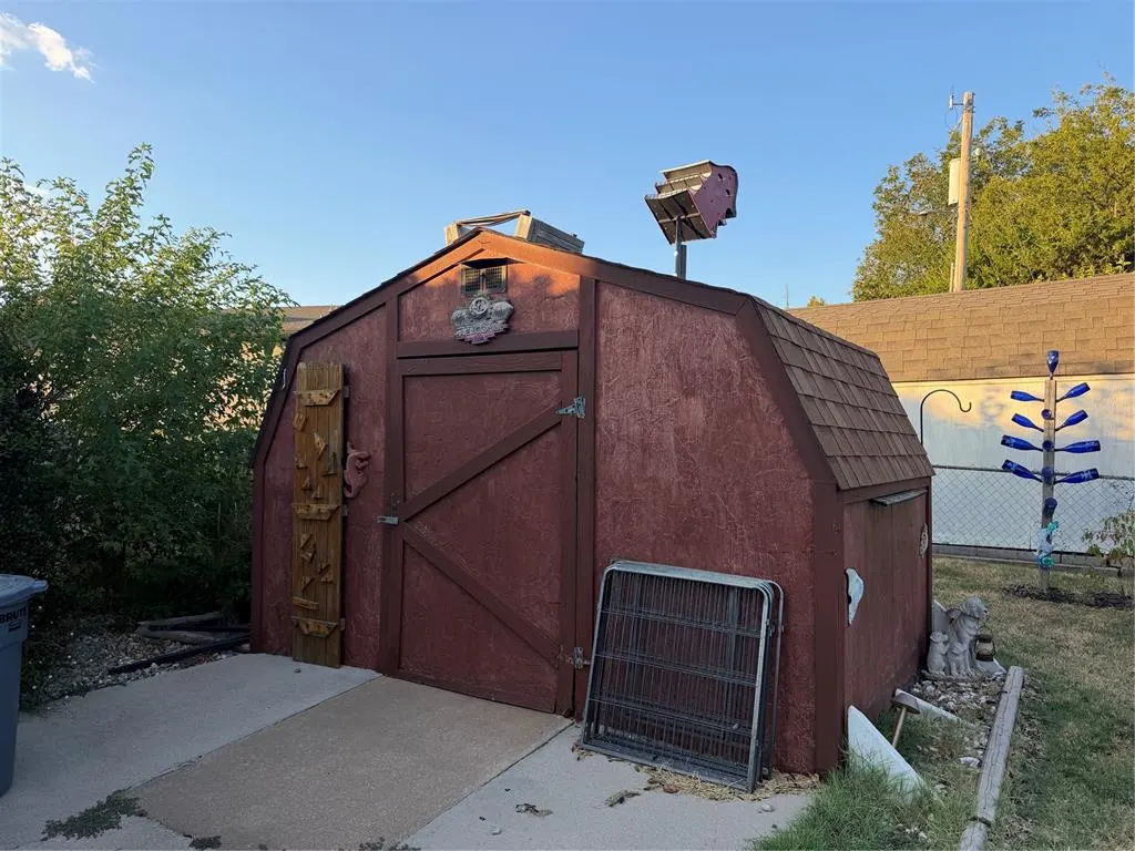 Photo 9 — 4 Cherokee Street, Shawnee, OK 74801