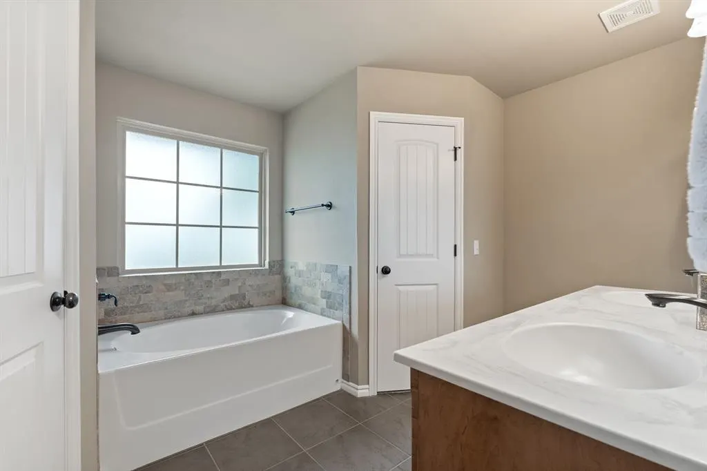 Photo 26 — 4409 Boardwalk Avenue, Oklahoma City, OK 73160
