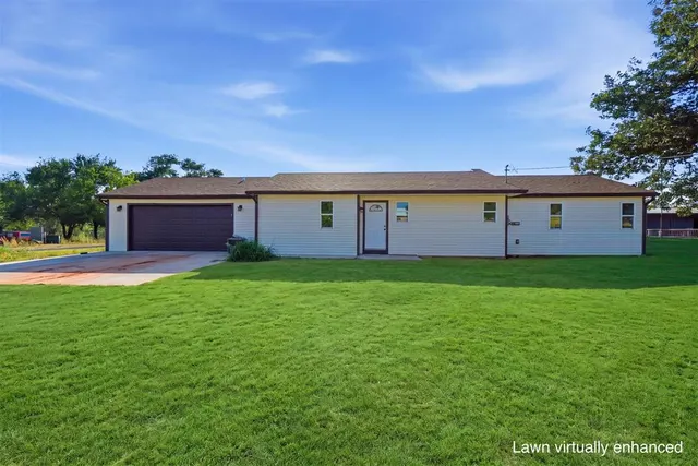 Photo 3 — 801 N Terrace Avenue, Sayre, OK 73662