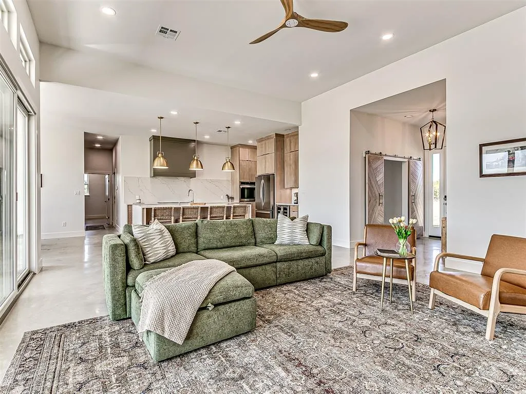 Photo 11 — 1598 Meridian Road, Ardmore, OK 73401