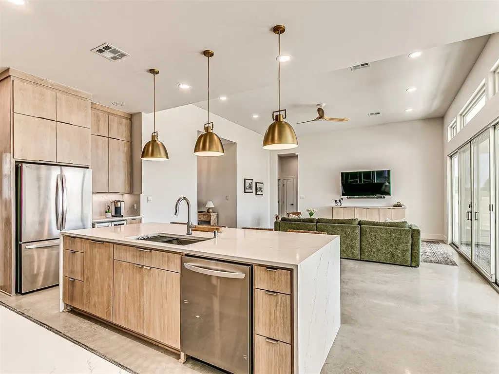 Photo 18 — 1598 Meridian Road, Ardmore, OK 73401