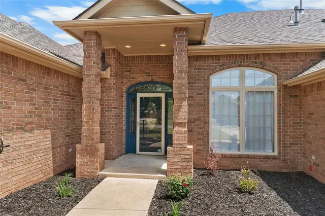 Photo 3 — 44743 Kingsbury Lane, Shawnee, OK 74801