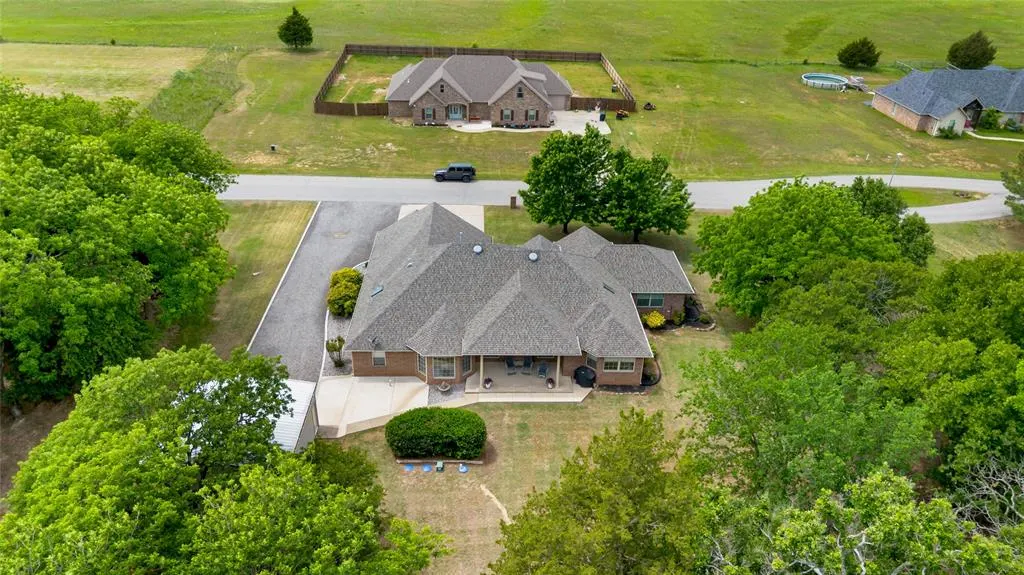 Photo 32 — 44743 Kingsbury Lane, Shawnee, OK 74801