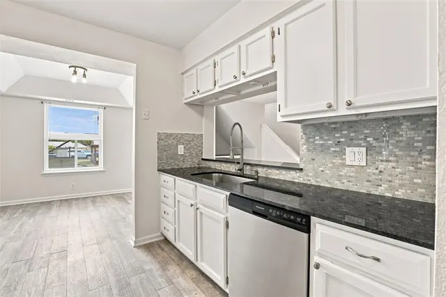 Photo 6 — 11423 Springhollow Road 1204, Oklahoma City, OK 73120