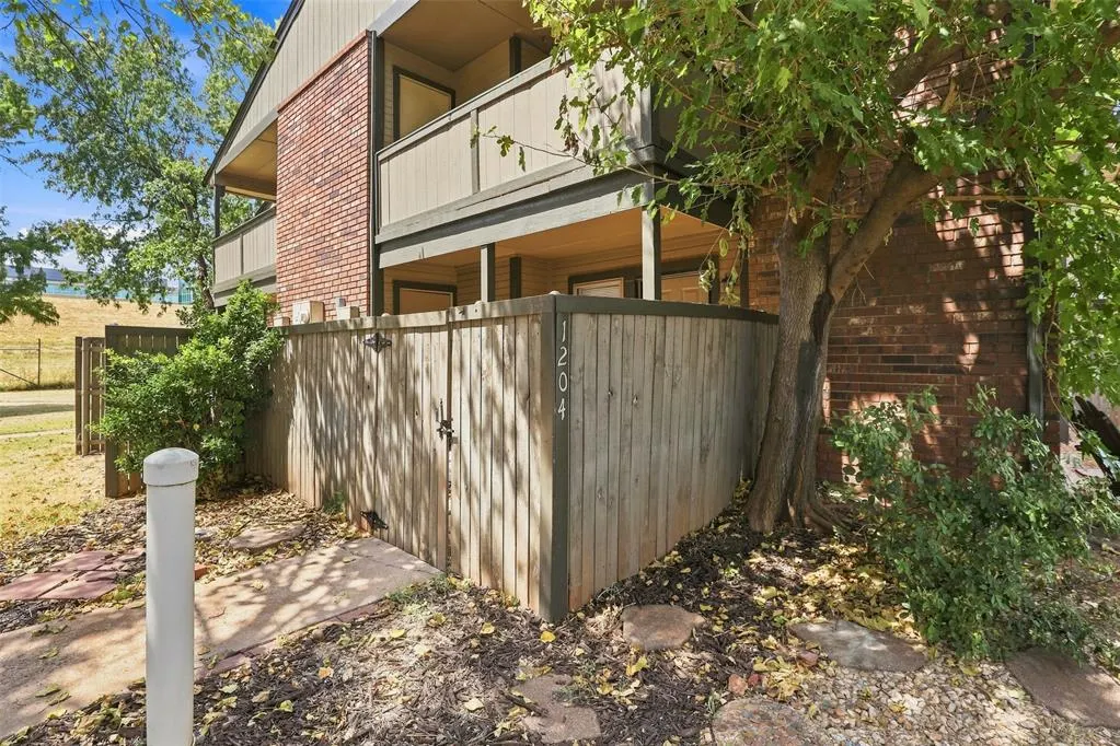 Photo 26 — 11423 Springhollow Road 1204, Oklahoma City, OK 73120