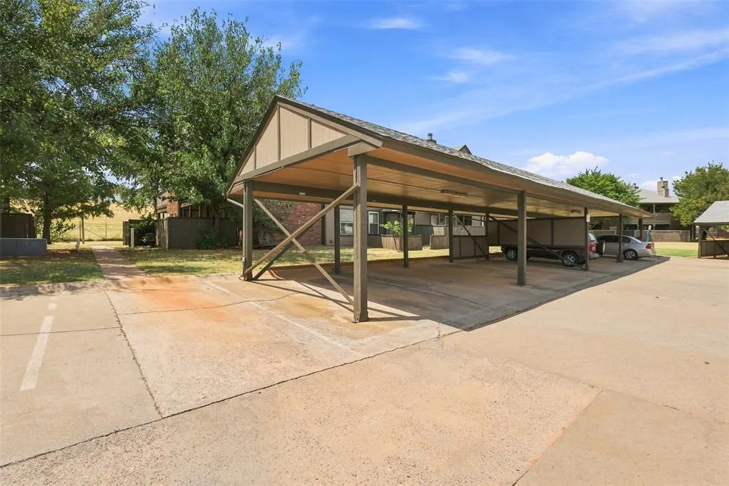 Photo 28 — 11423 Springhollow Road 1204, Oklahoma City, OK 73120