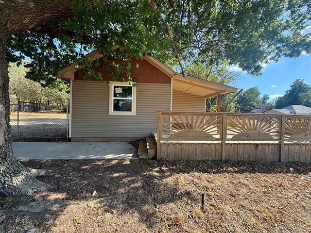 Photo 2 — 1501 S 6th Street, Chickasha, OK 73018