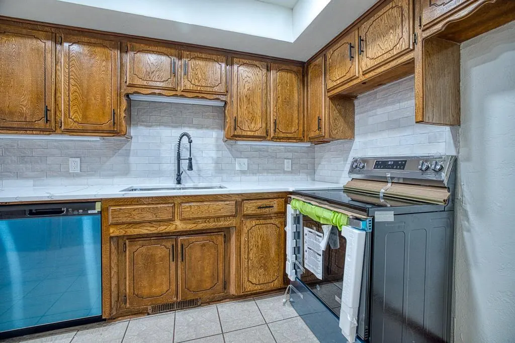 Photo 5 — 830 Clark Drive, Kingfisher, OK 73750