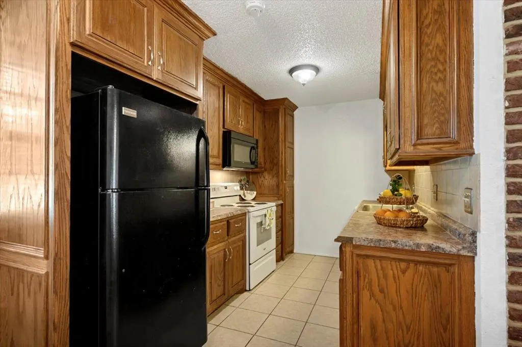 Photo 14 — 505 Meadowlake Drive, Noble, OK 73068