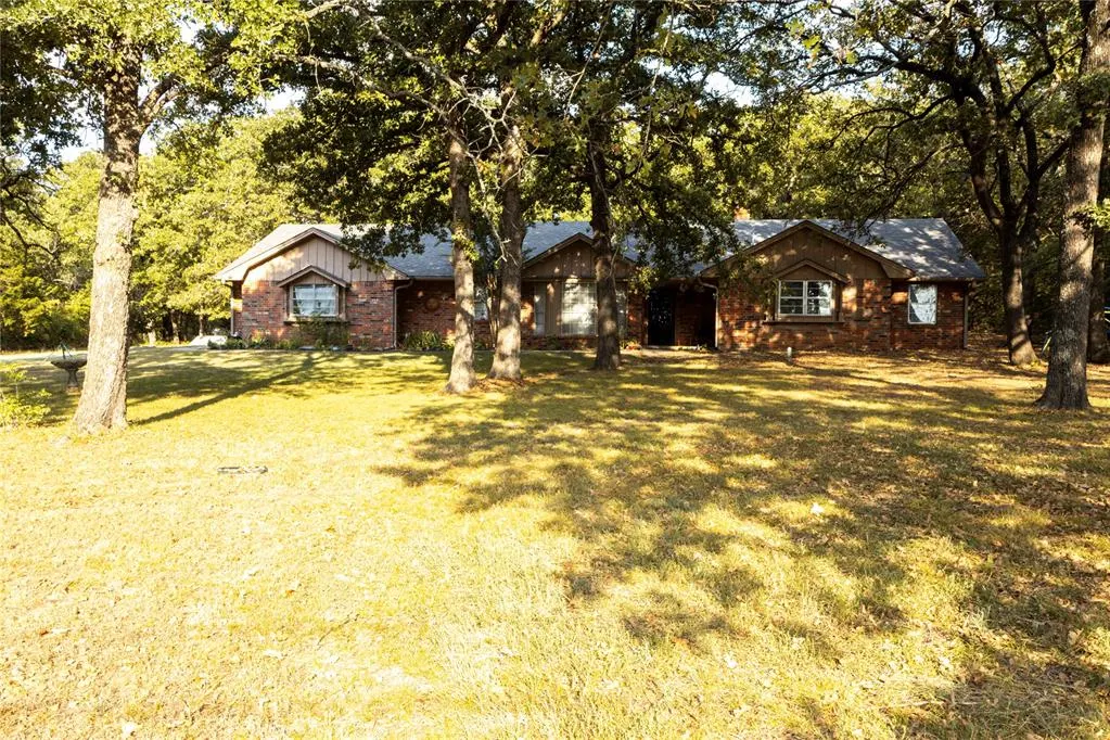 Photo 2 — 507 Whispering Oaks, Tecumseh, OK 74873