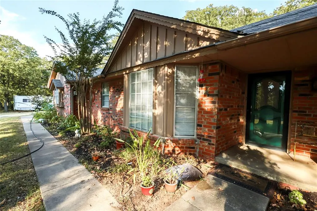 Photo 3 — 507 Whispering Oaks, Tecumseh, OK 74873