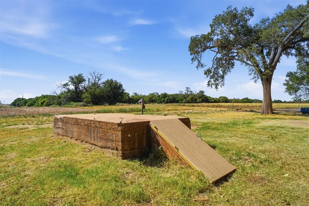 Photo 6 — 15801 S County Road 2064 Road, Altus, OK 73521