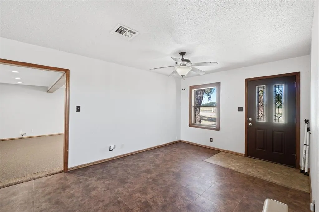 Photo 9 — 15801 S County Road 2064 Road, Altus, OK 73521