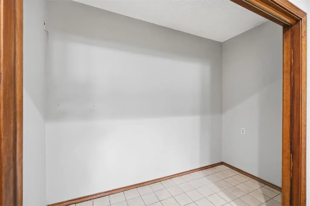 Photo 14 — 15801 S County Road 2064 Road, Altus, OK 73521