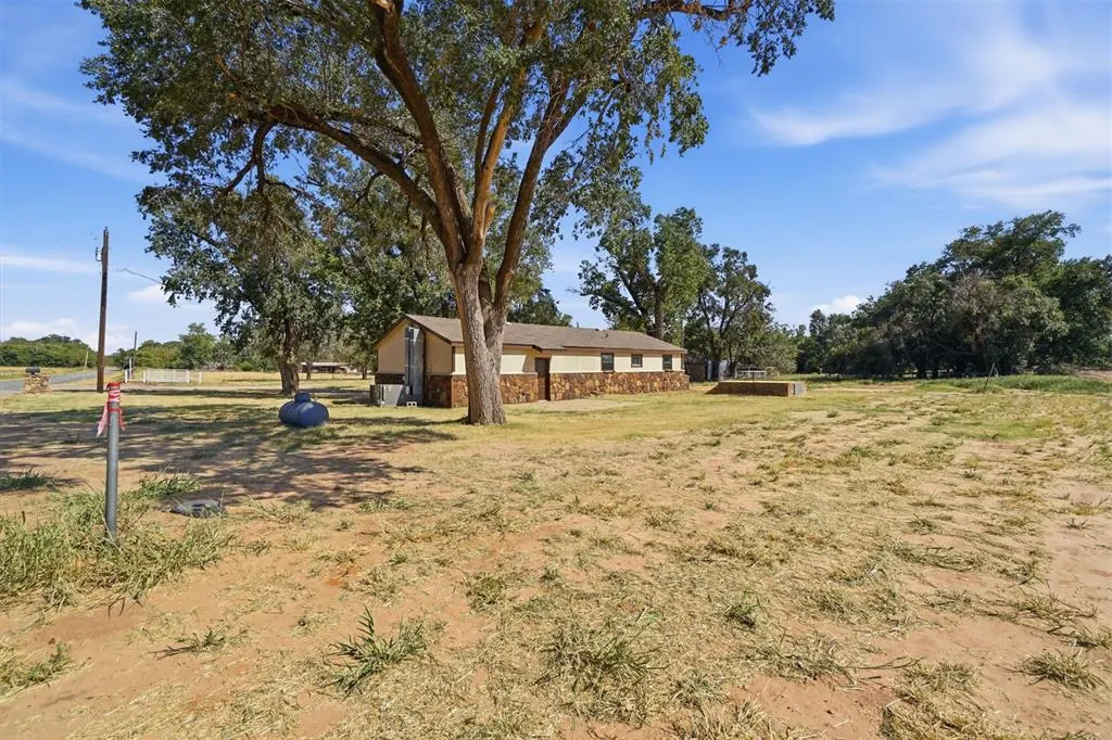 Photo 29 — 15801 S County Road 2064 Road, Altus, OK 73521