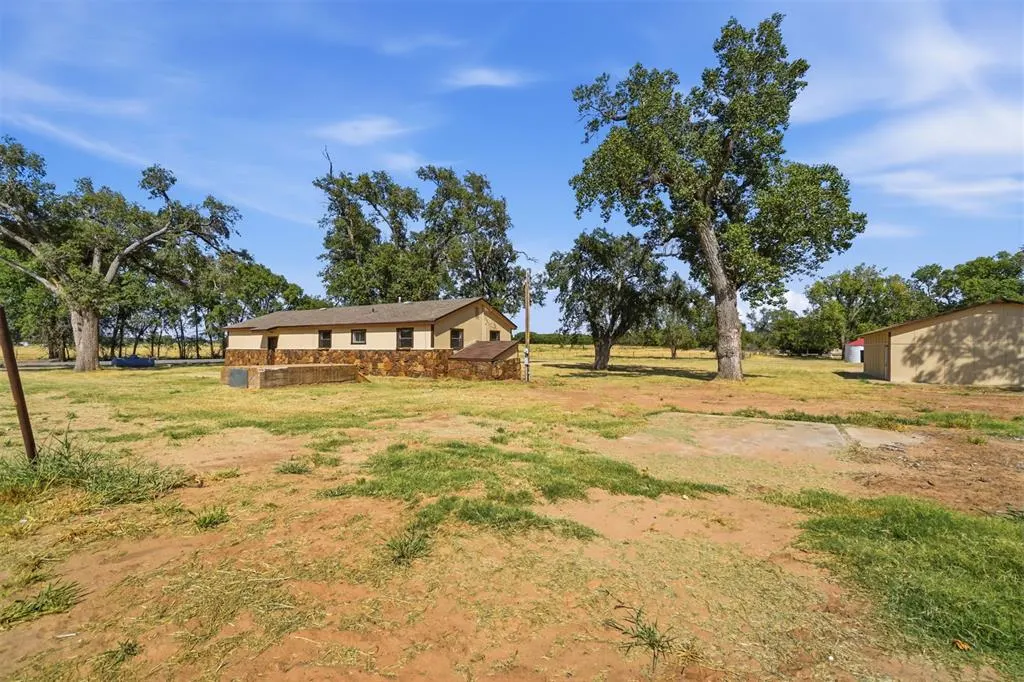 Photo 30 — 15801 S County Road 2064 Road, Altus, OK 73521
