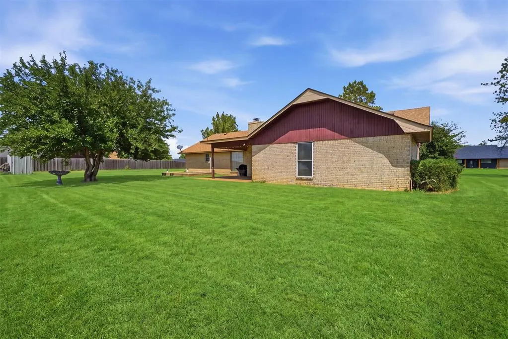 Photo 37 — 20423 E County Road 1567 Road, Altus, OK 73521