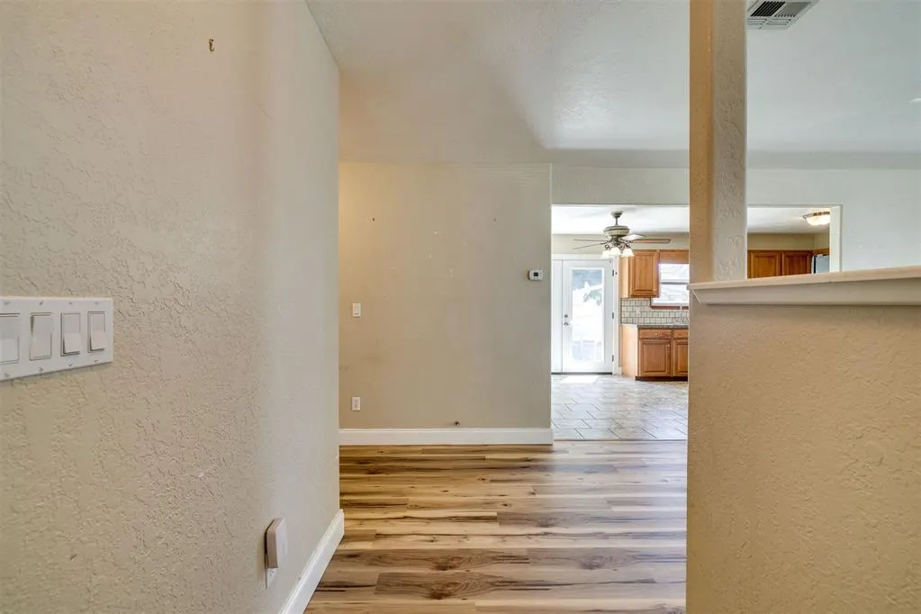 Photo 3 — 216 SW 4th Street, Checotah, OK 74426