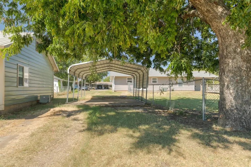 Photo 44 — 216 SW 4th Street, Checotah, OK 74426