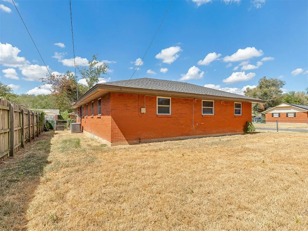 Photo 29 — 220 S Irving Drive, Moore, OK 73160
