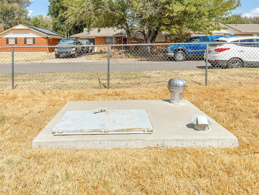 Photo 31 — 220 S Irving Drive, Moore, OK 73160