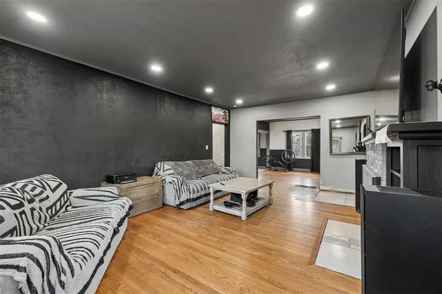 Photo 6 — 802 S 14th Street, Chickasha, OK 73018