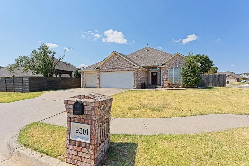 Photo 2 — 9301 S Barnes Avenue, Oklahoma City, OK 73159