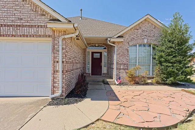 Photo 5 — 9301 S Barnes Avenue, Oklahoma City, OK 73159