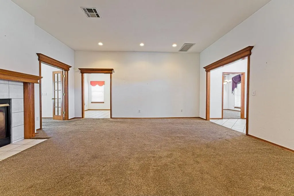 Photo 14 — 9301 S Barnes Avenue, Oklahoma City, OK 73159