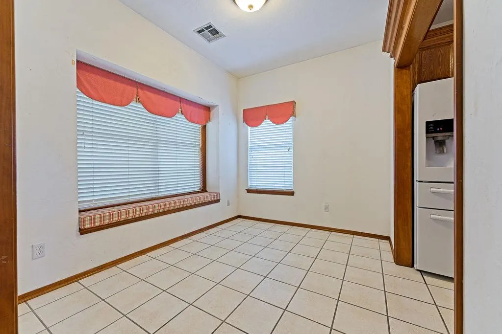 Photo 15 — 9301 S Barnes Avenue, Oklahoma City, OK 73159