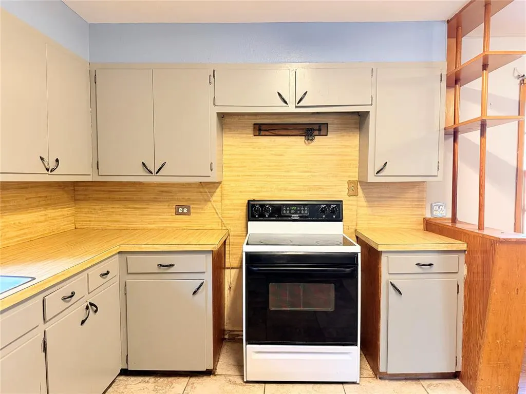 Photo 9 — 503 N Ford Avenue, Stroud, OK 74079