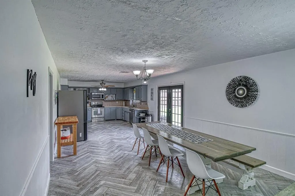 Photo 9 — 2225 W Country Club Road, Chickasha, OK 73018