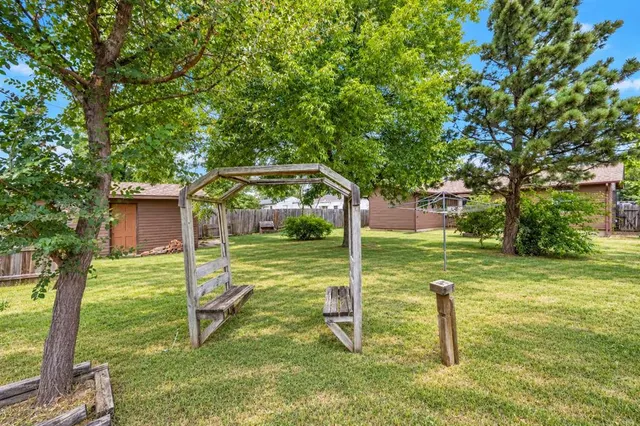 Photo 3 — 1804 NW Lindy Avenue, Lawton, OK 73507