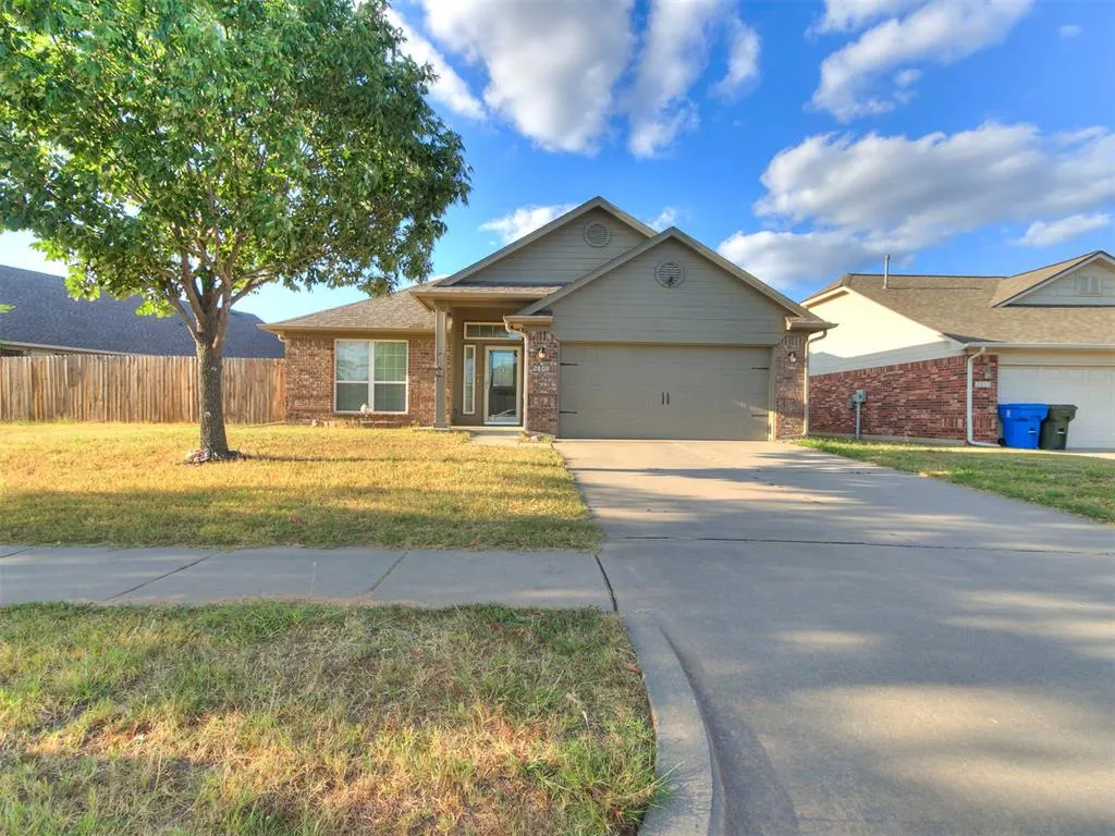 Front exterior — 2809 Wheatland Drive, Norman, OK 73071
