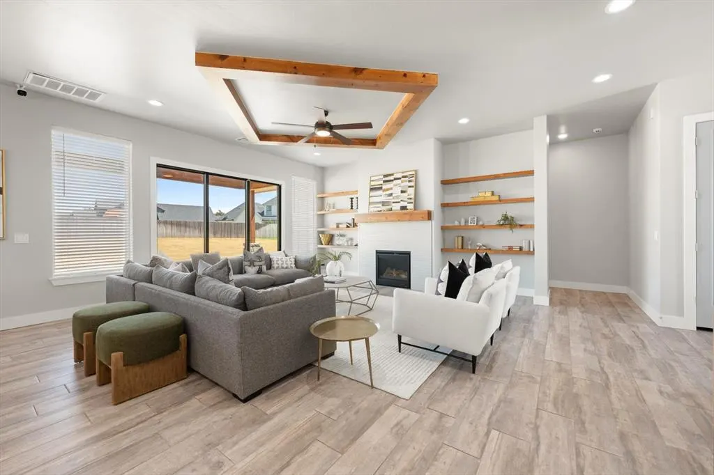 Photo 4 — 499 Old Farm Road, Edmond, OK 73034
