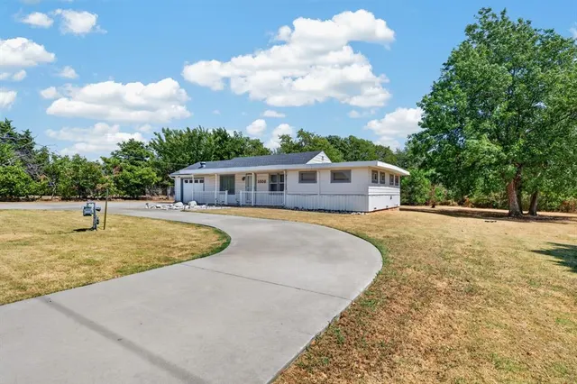 Photo 3 — 1006 N Douglas Boulevard, Oklahoma City, OK 73130