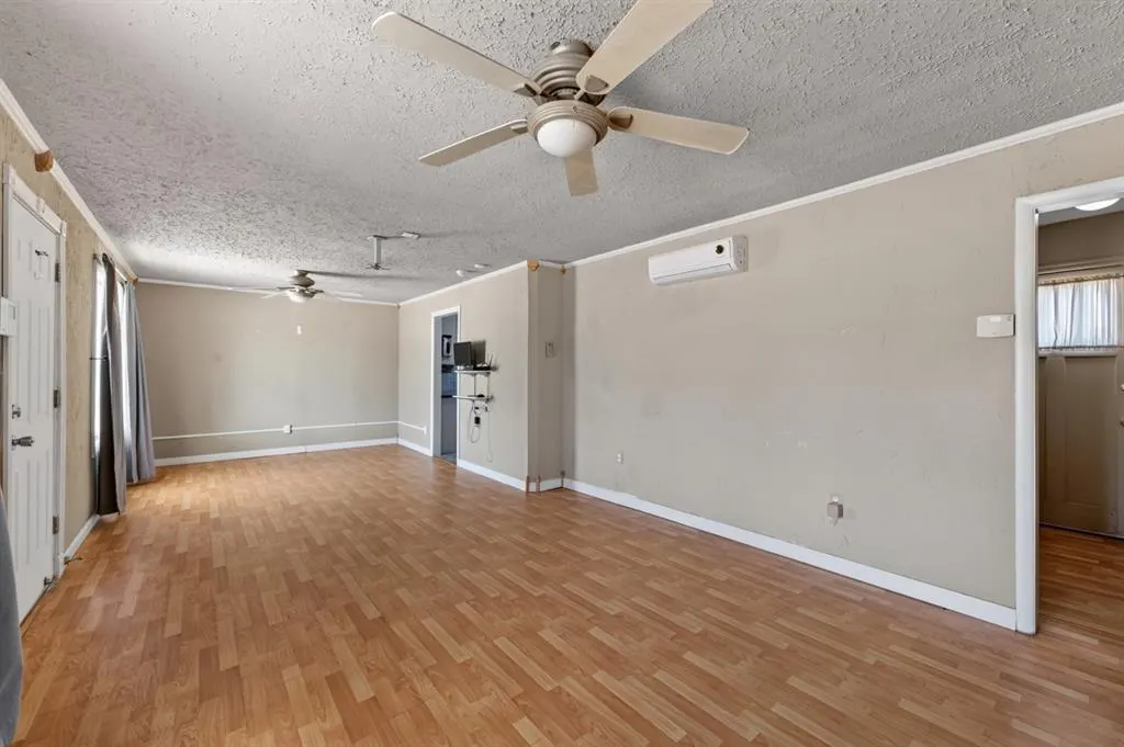 Photo 5 — 1006 N Douglas Boulevard, Oklahoma City, OK 73130