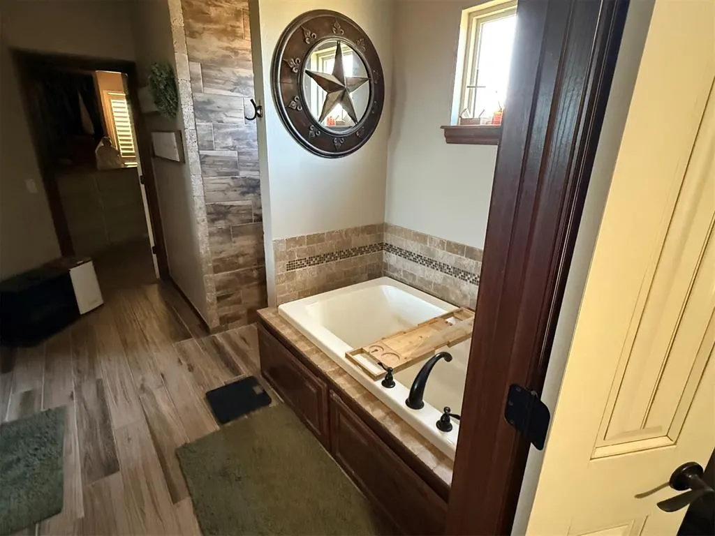 Photo 16 — 15968 S County Road 209 Road, Altus, OK 73521